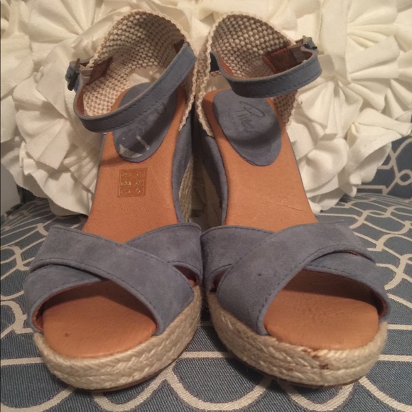 Blue Summer Wedge Sandals - Picture 4 of 5